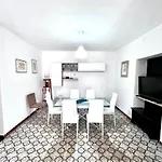 Casa Gioia Nel Cuore Di Carloforte; Wifi E Ac アパート