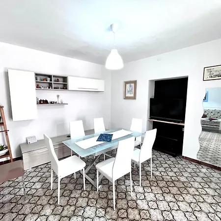 Casa Gioia Nel Cuore Di Carloforte; Wifi E Ac * Carloforte (Isola di San Pietro)