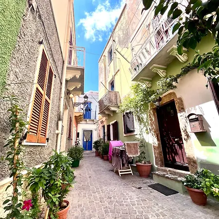 Casa Gioia Nel Cuore Di Carloforte; Wifi E Ac Carloforte (Isola di San Pietro)